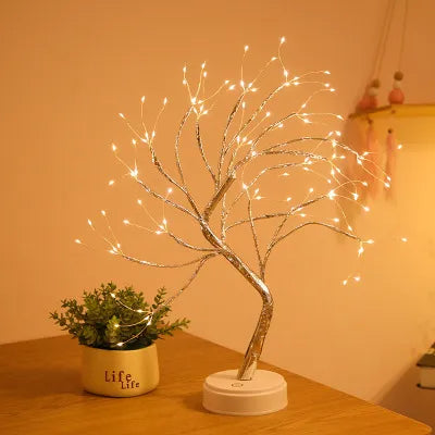 Ilumina tu Hogar con Encanto Festivo: Mini Árbol de Navidad de LED con Cable de Cobre